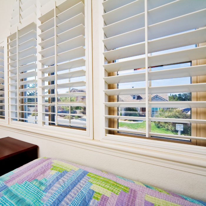 loong-lasting blinds in the bedroom